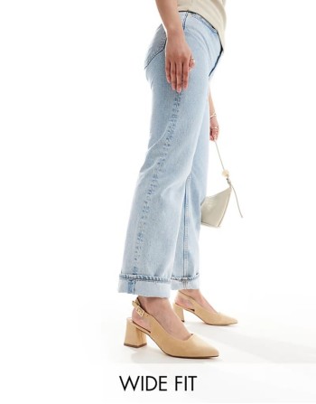 wide fit block heel sling back court shoe in beige