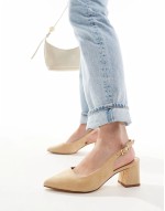 wide fit block heel sling back court shoe in beige