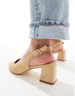 wide fit block heel sling back court shoe in beige