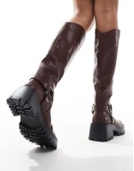 ‌Stylish Ultra biker knee boots with square toe in brown