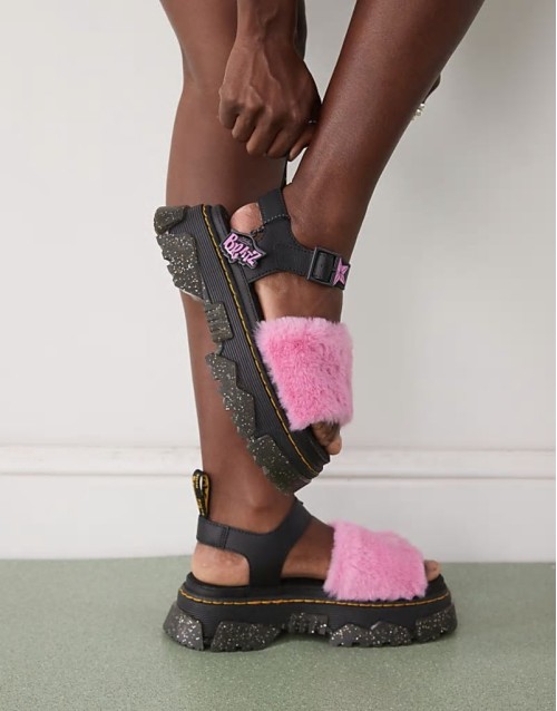 Mattison strap Bratz sandal in pink