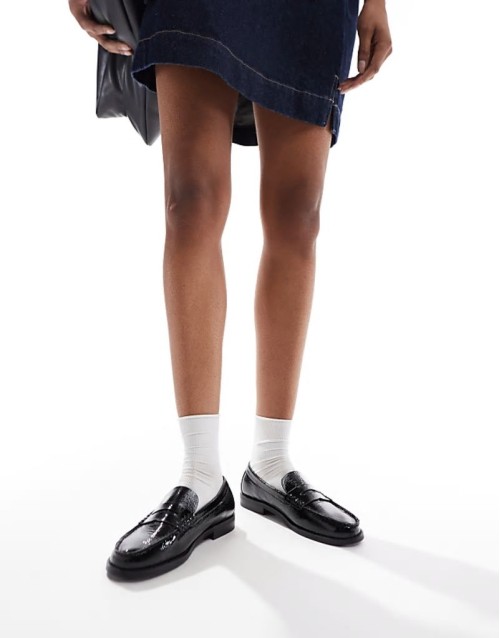Lillian penny loafers in black crinkle leather