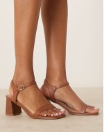 block heeled sandal in tan