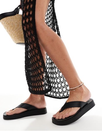Tanisha flatform flip flop sandals in black leather
