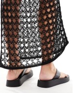 Tanisha flatform flip flop sandals in black leather